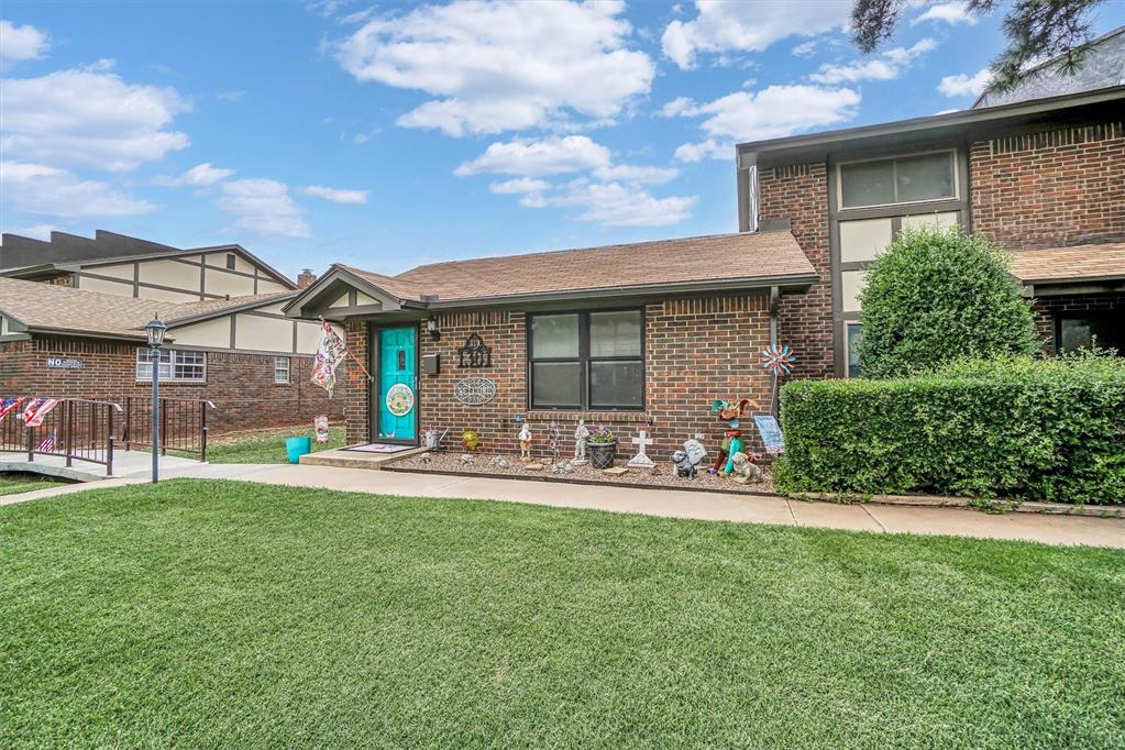 1301 Canterbury Boulevard Property Photo 1