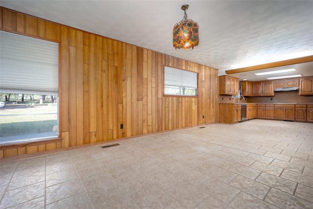 6101 Se 154th Street Property Photo 9