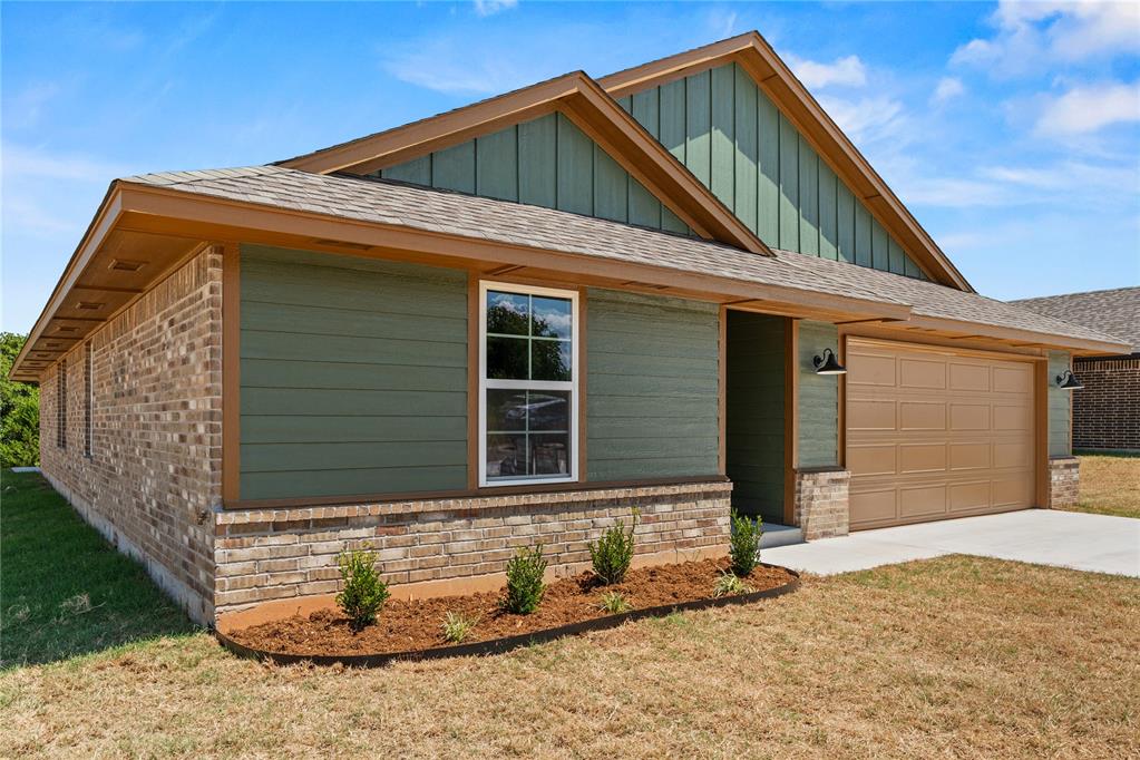 4653 Lincoln Landing Property Photo 2