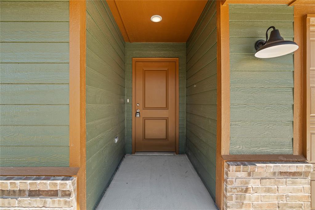 4653 Lincoln Landing Property Photo 4