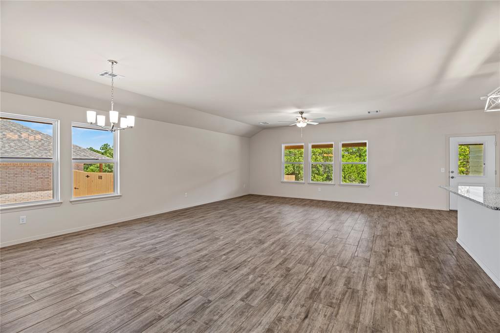 4653 Lincoln Landing Property Photo 7