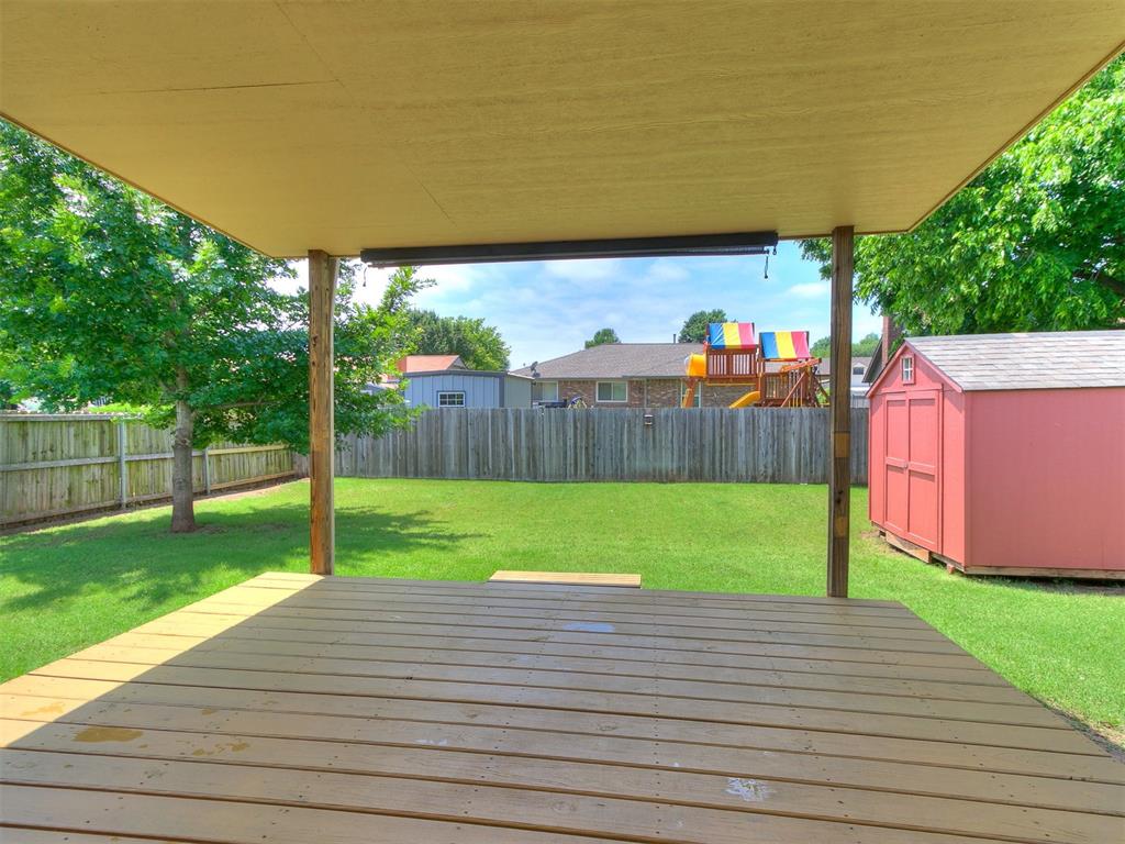 613 S Avery Street Property Photo 24