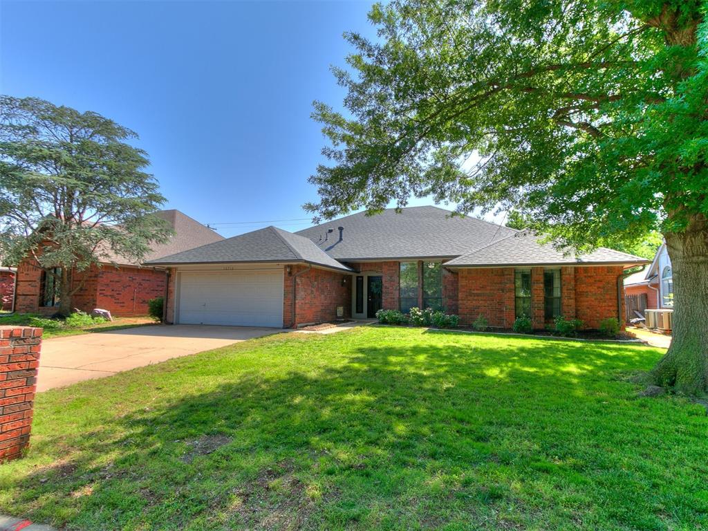 16716 Valley Crest Property Photo