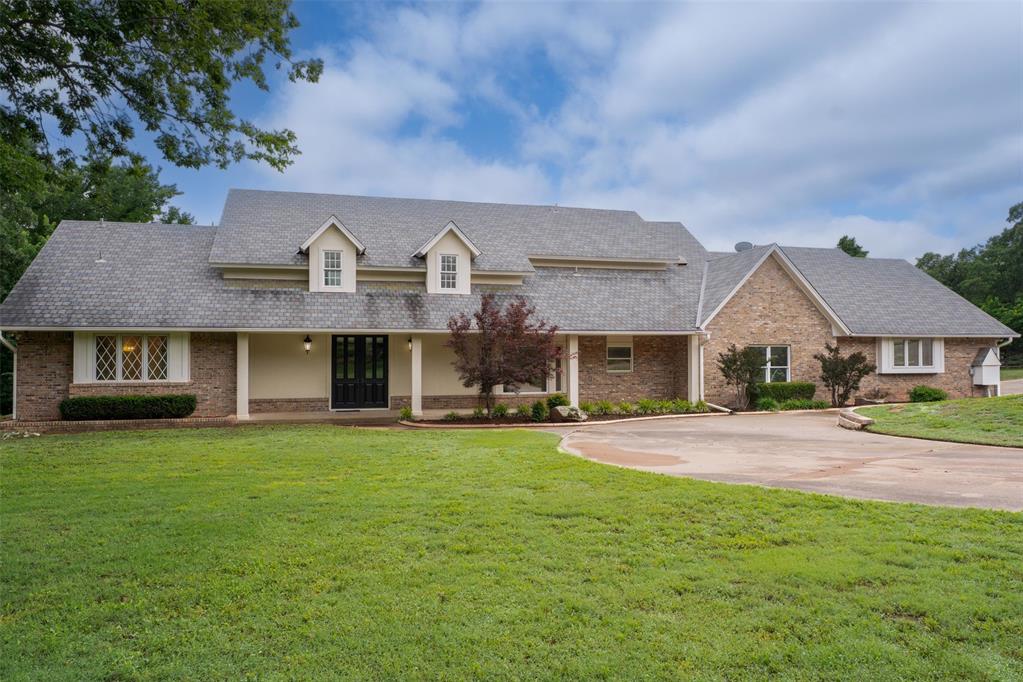 2108 Woodhill Road Property Photo 1