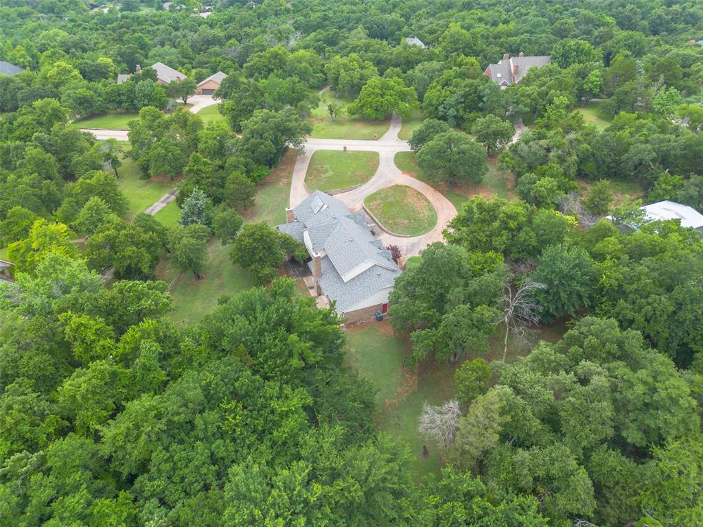 2108 Woodhill Road Property Photo 3