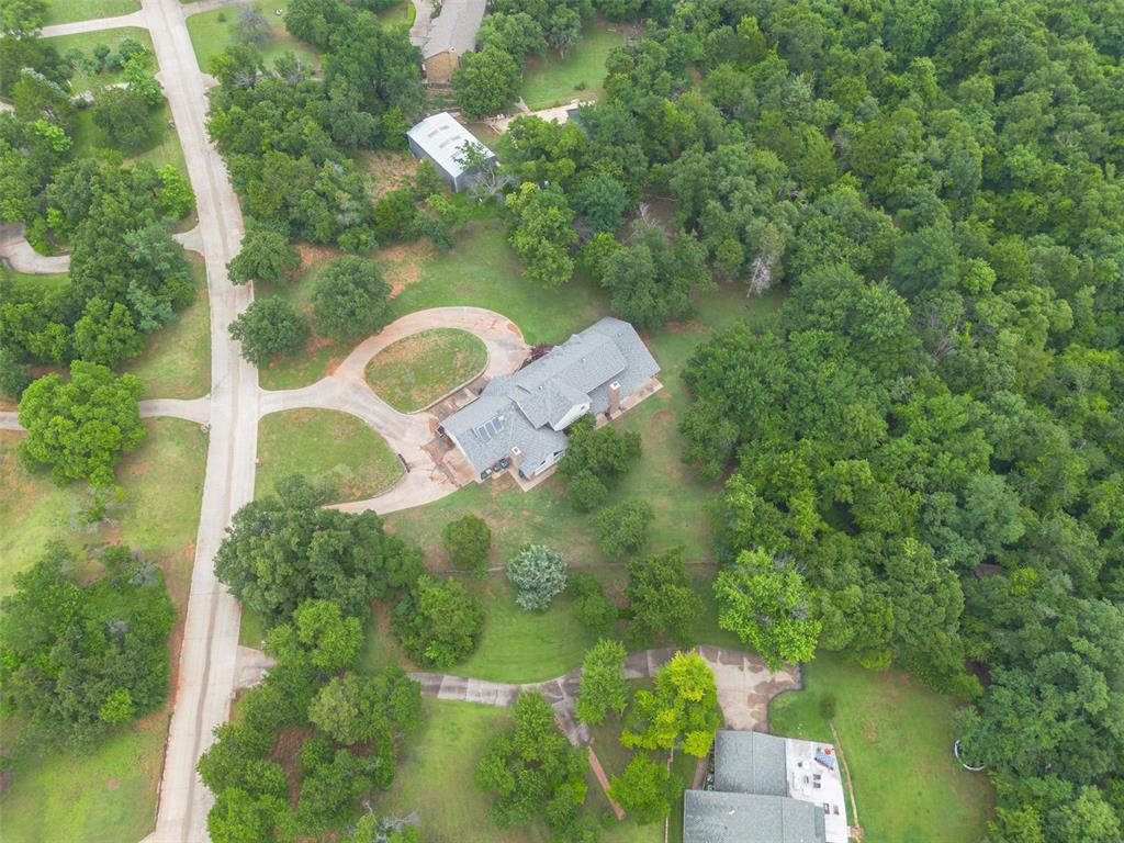 2108 Woodhill Road Property Photo 4