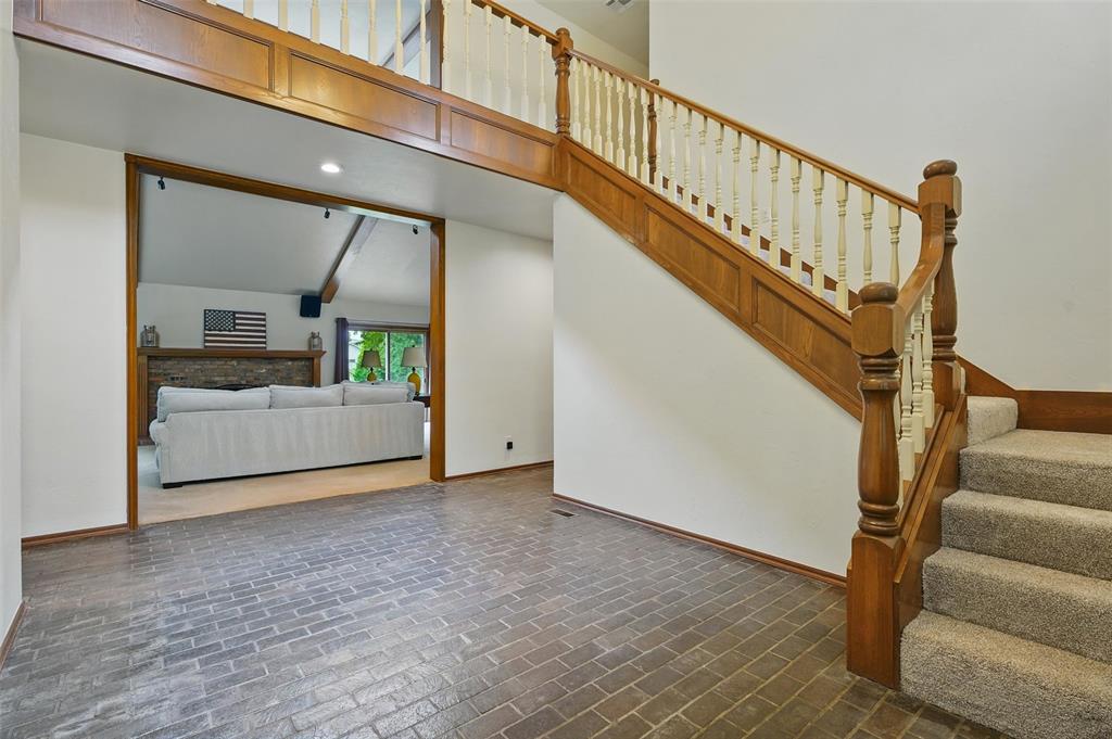 2108 Woodhill Road Property Photo 8