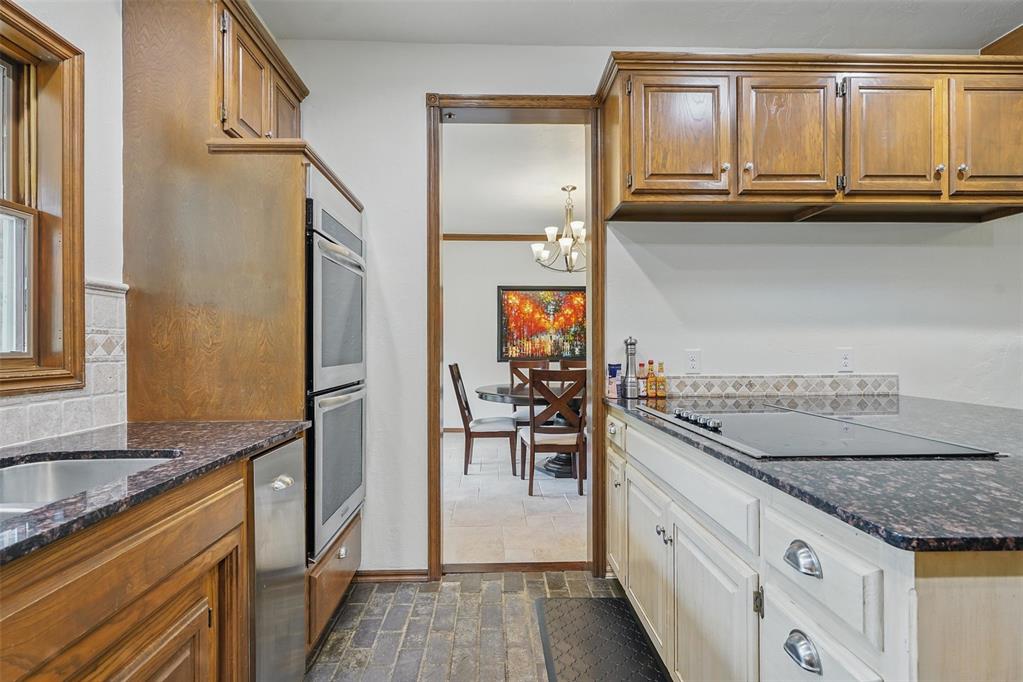 2108 Woodhill Road Property Photo 18