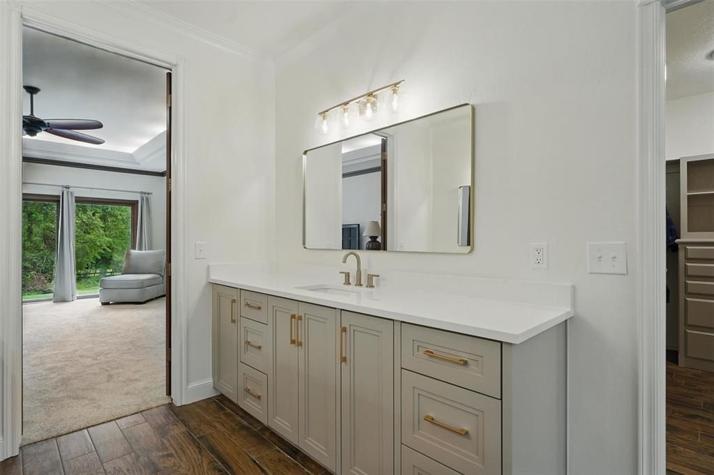 2108 Woodhill Road Property Photo 21