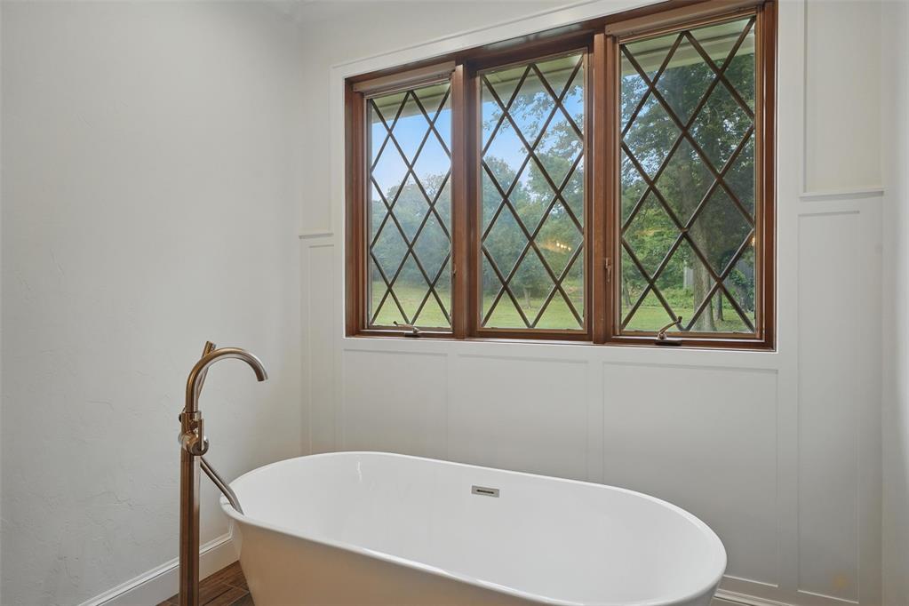 2108 Woodhill Road Property Photo 23