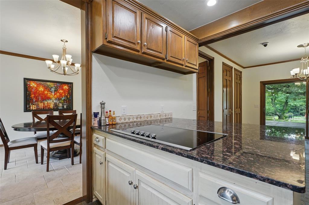 2108 Woodhill Road Property Photo 27