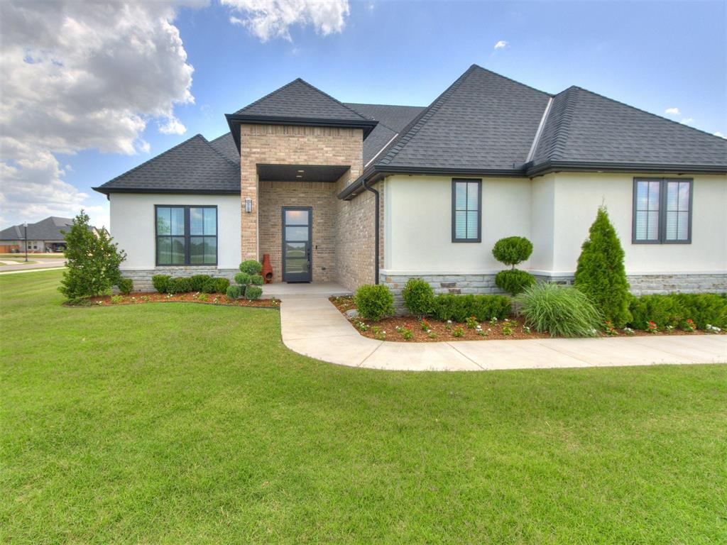 22301 Pine Bluff Way Property Photo 1