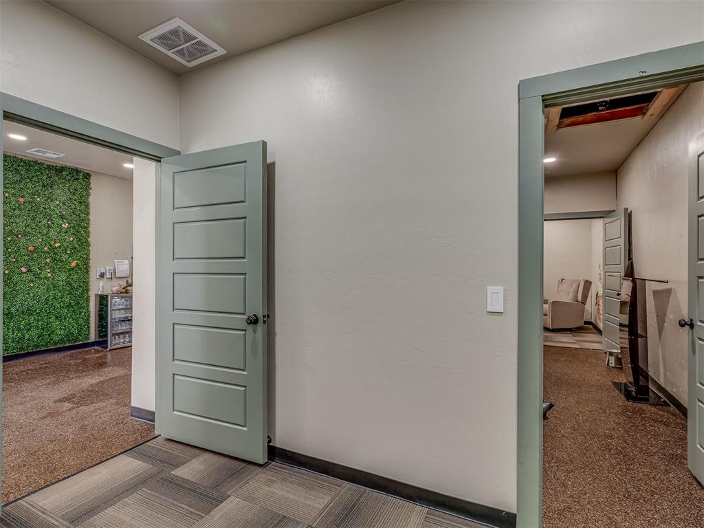 117 N Bdwy Property Photo 15
