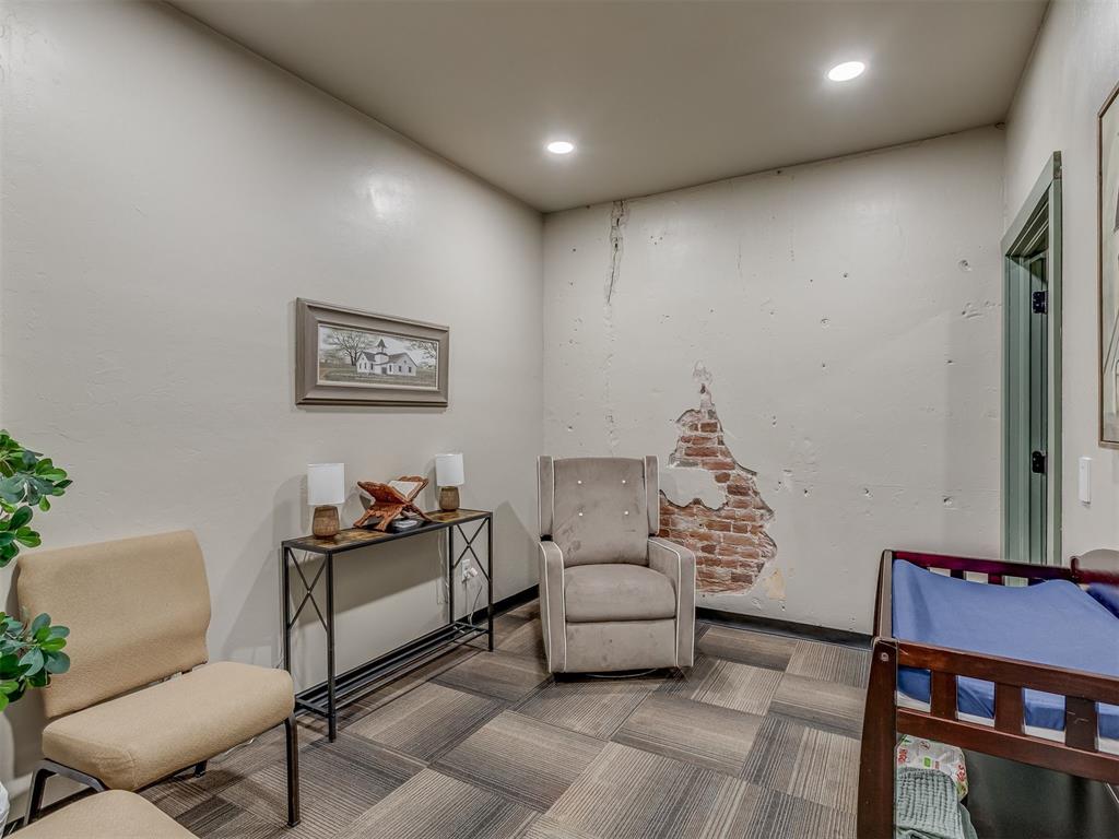 117 N Bdwy Property Photo 19