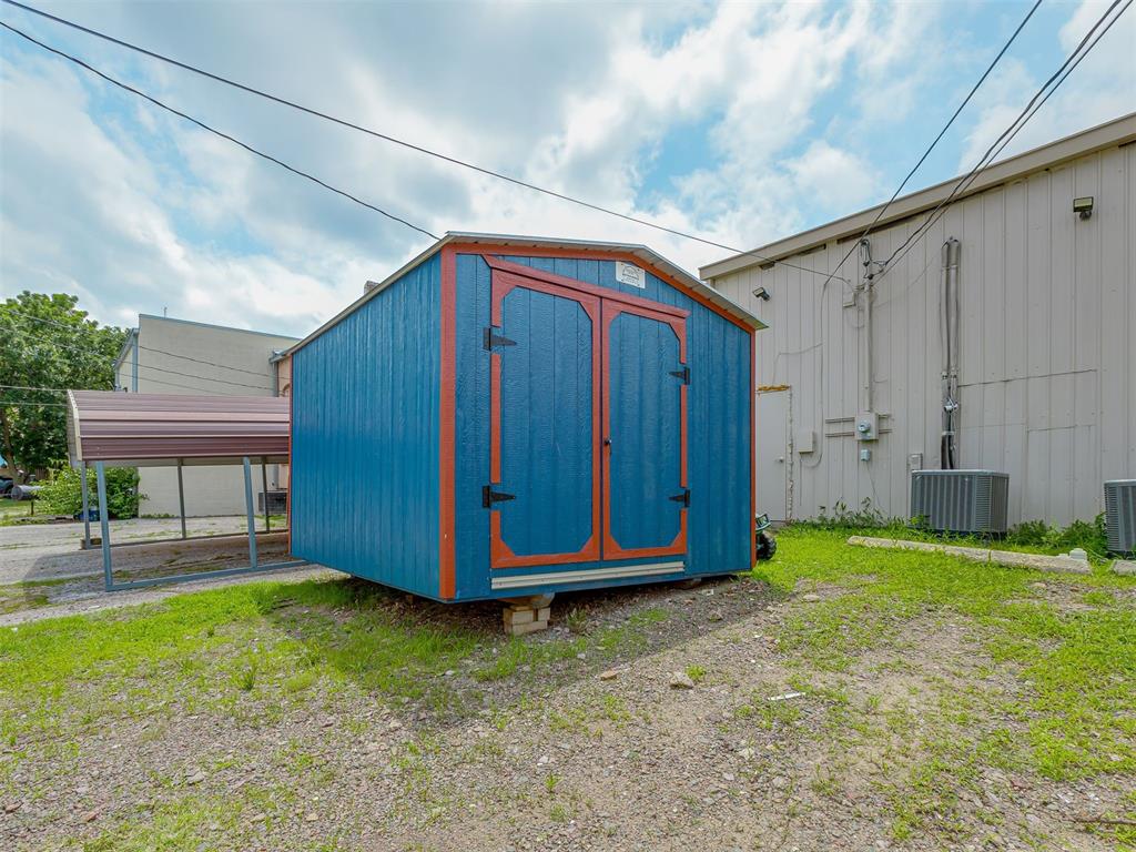 117 N Bdwy Property Photo 24