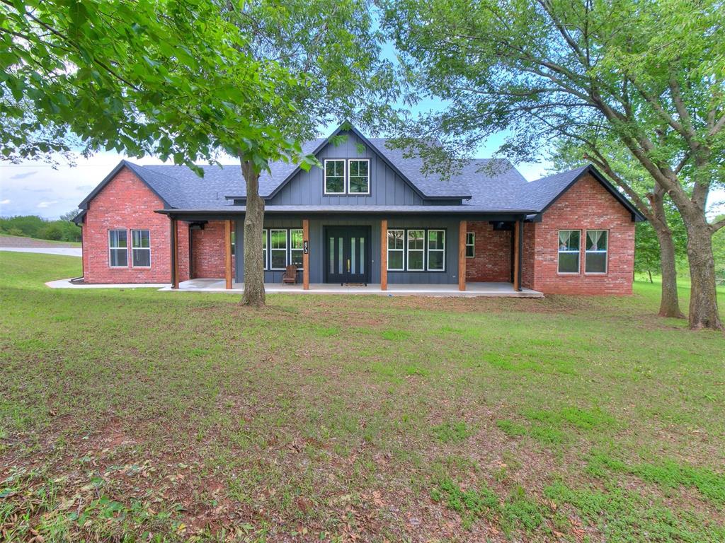 673 Barn Circle Property Photo 1