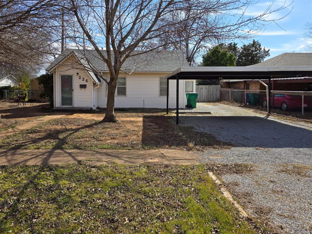 226 E Iowa Street Property Photo 1