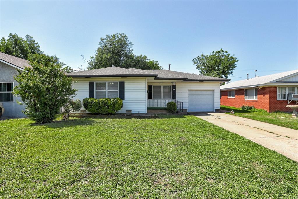 520 Se 47th Street Property Photo 2