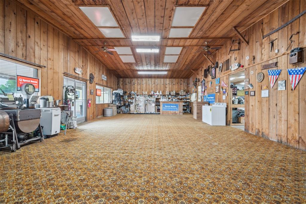 325 S Sooner Road Property Photo 11