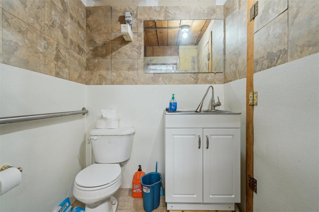 325 S Sooner Road Property Photo 16