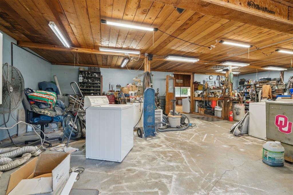 325 S Sooner Road Property Photo 18