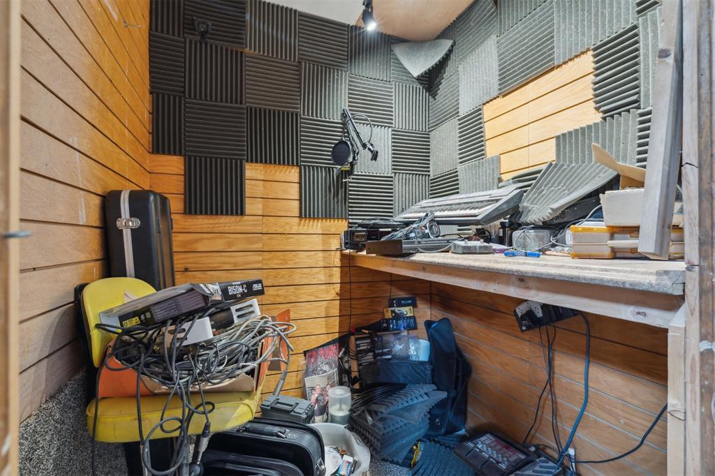 325 S Sooner Road Property Photo 24