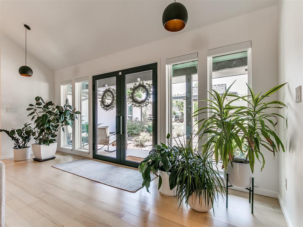 4107 Northhampton Drive Property Photo 7