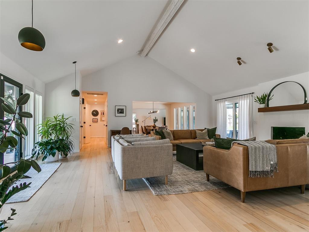 4107 Northhampton Drive Property Photo 8