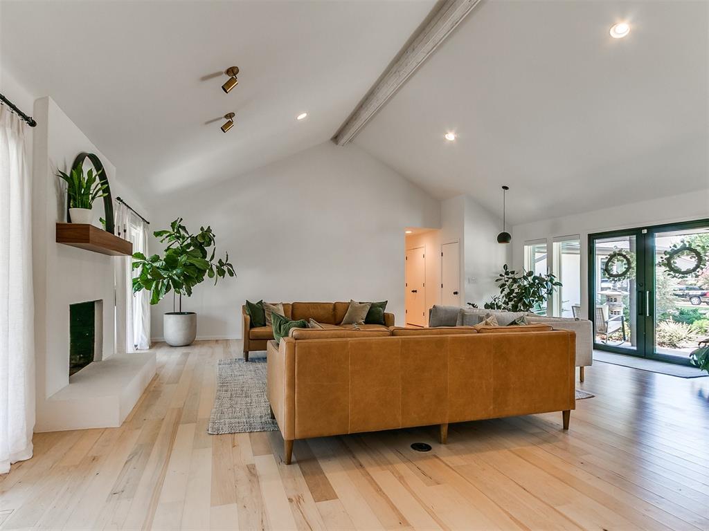 4107 Northhampton Drive Property Photo 11