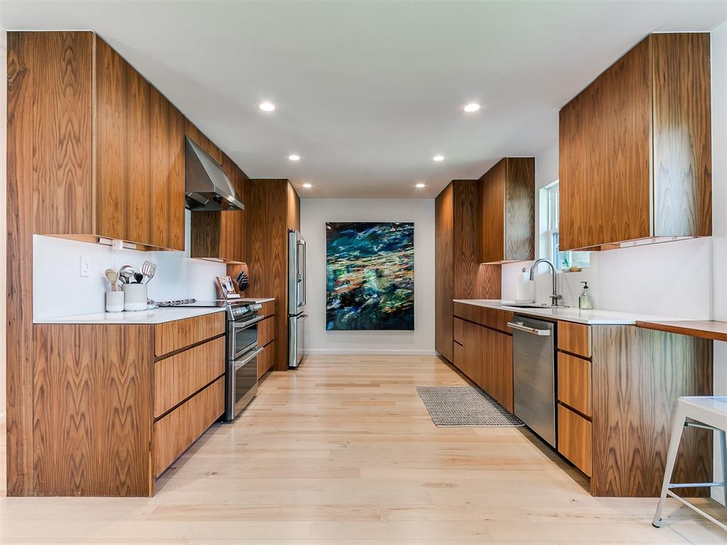 4107 Northhampton Drive Property Photo 17