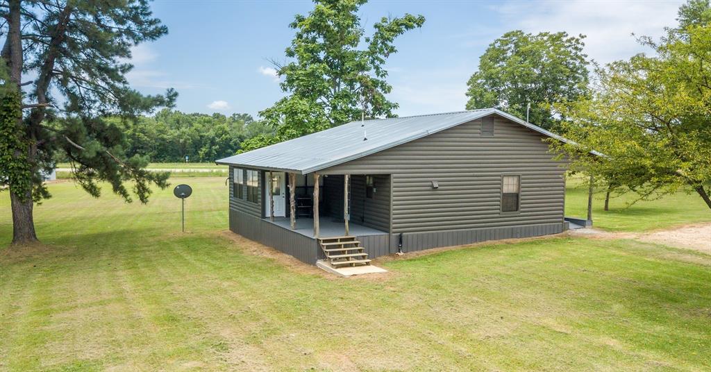 76 Woodland Lane Property Photo