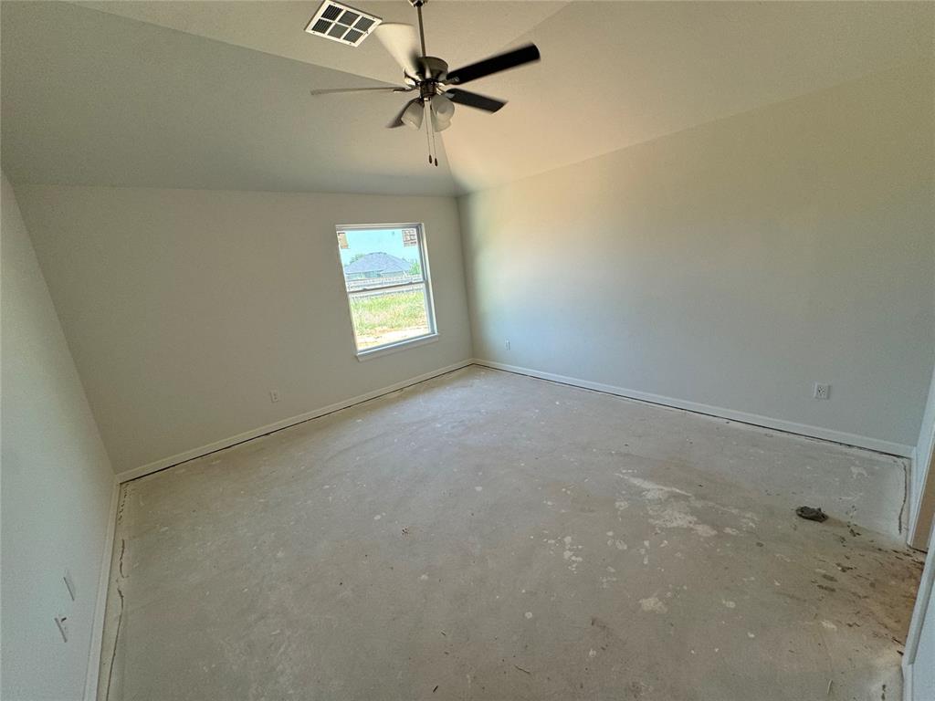 20653 Brush Creek Boulevard Property Photo 3