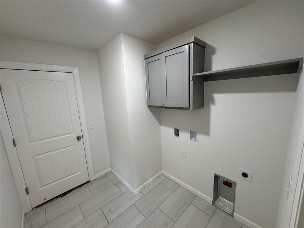 20653 Brush Creek Boulevard Property Photo 6