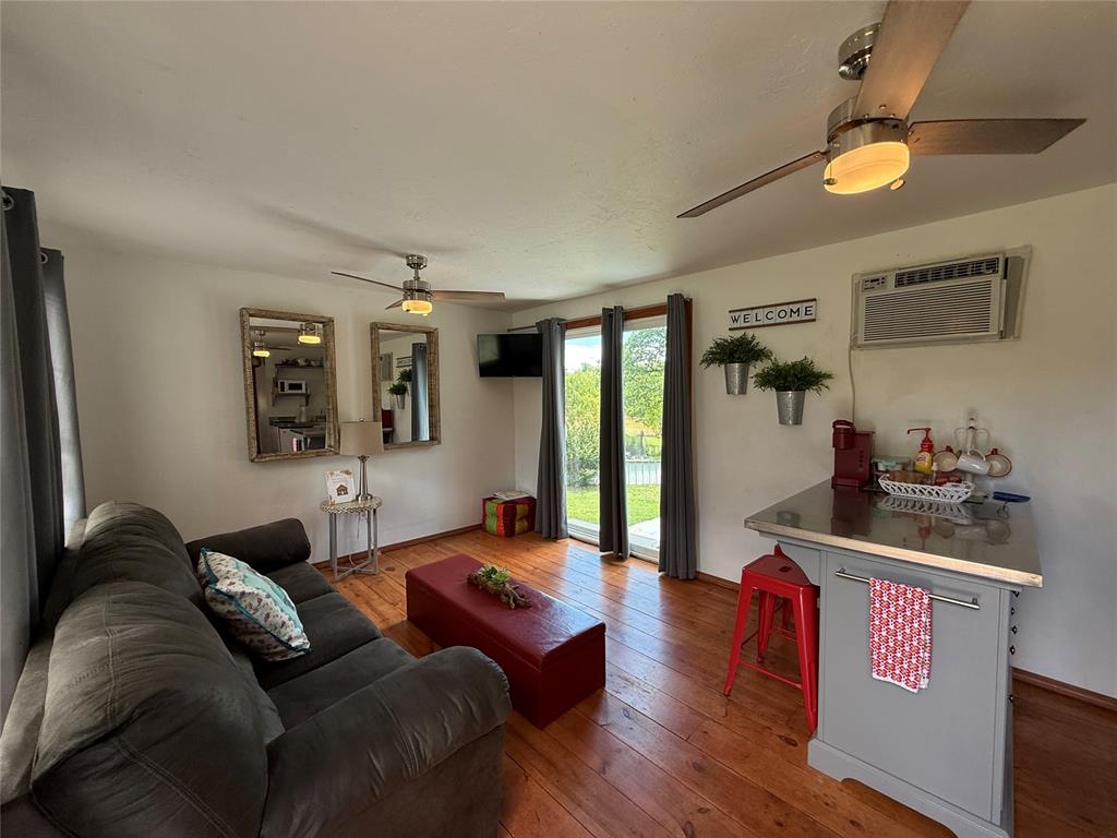 410052 E 1103 Road Property Photo 5