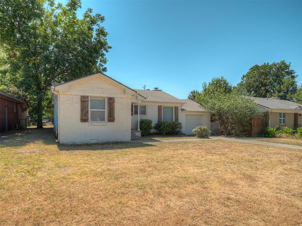 1414 Oxford Way Property Photo 2