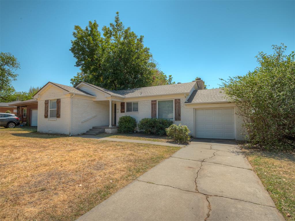 1414 Oxford Way Property Photo 3