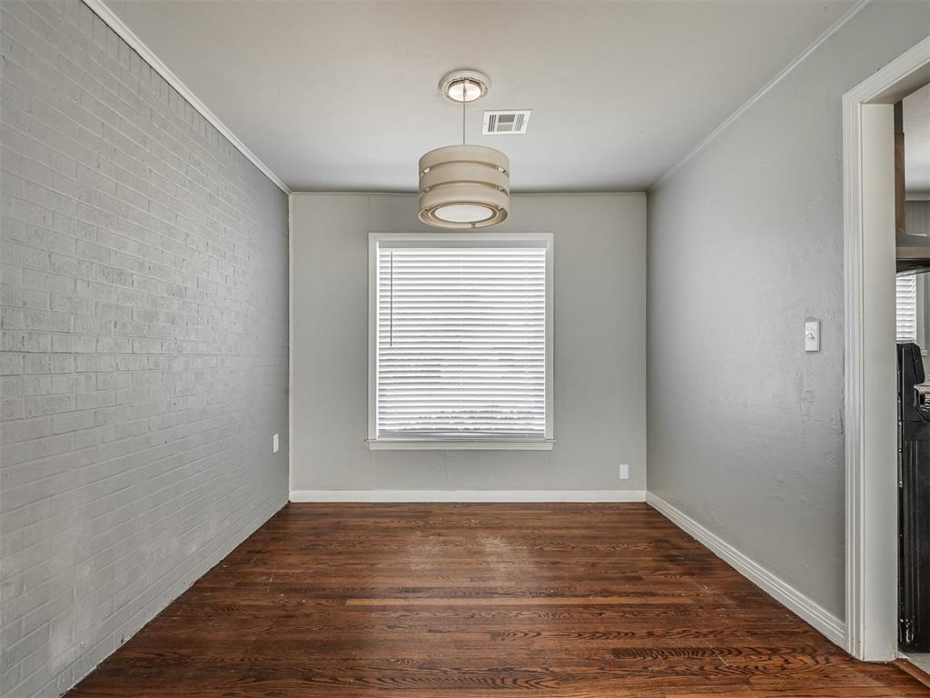 1414 Oxford Way Property Photo 13
