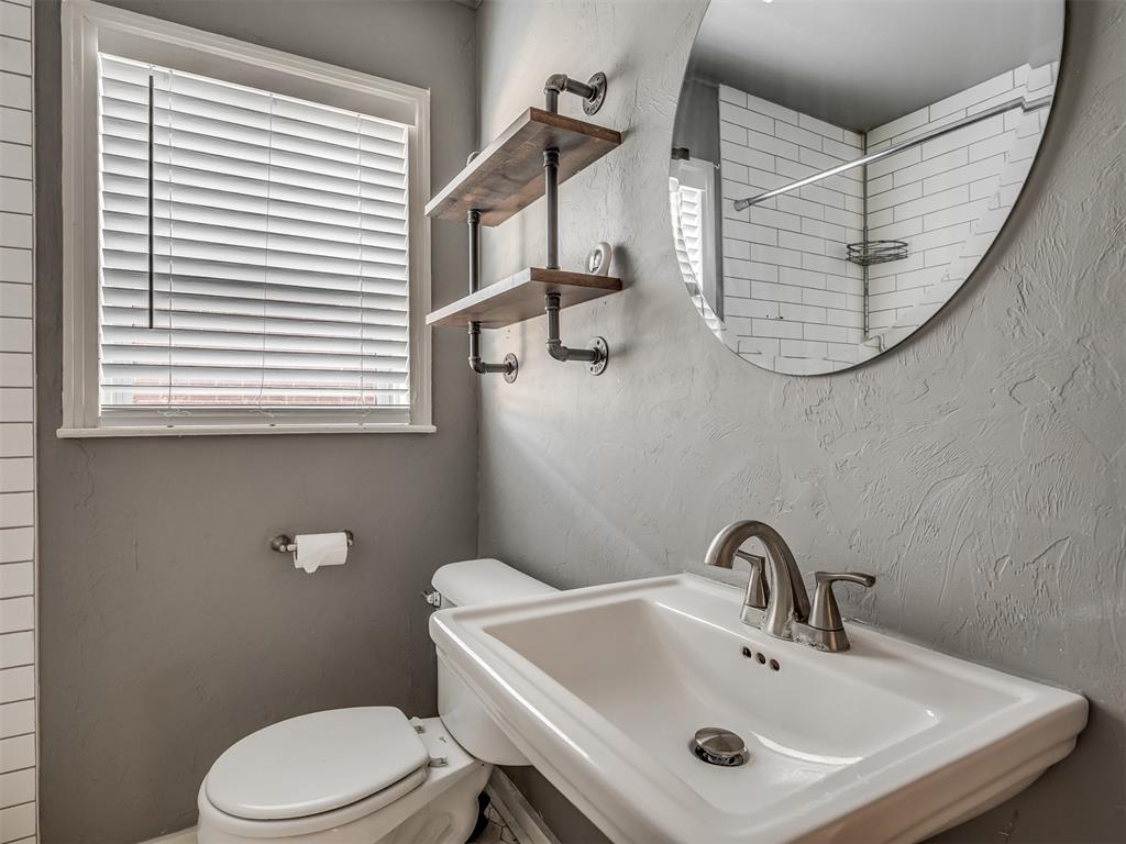1414 Oxford Way Property Photo 27