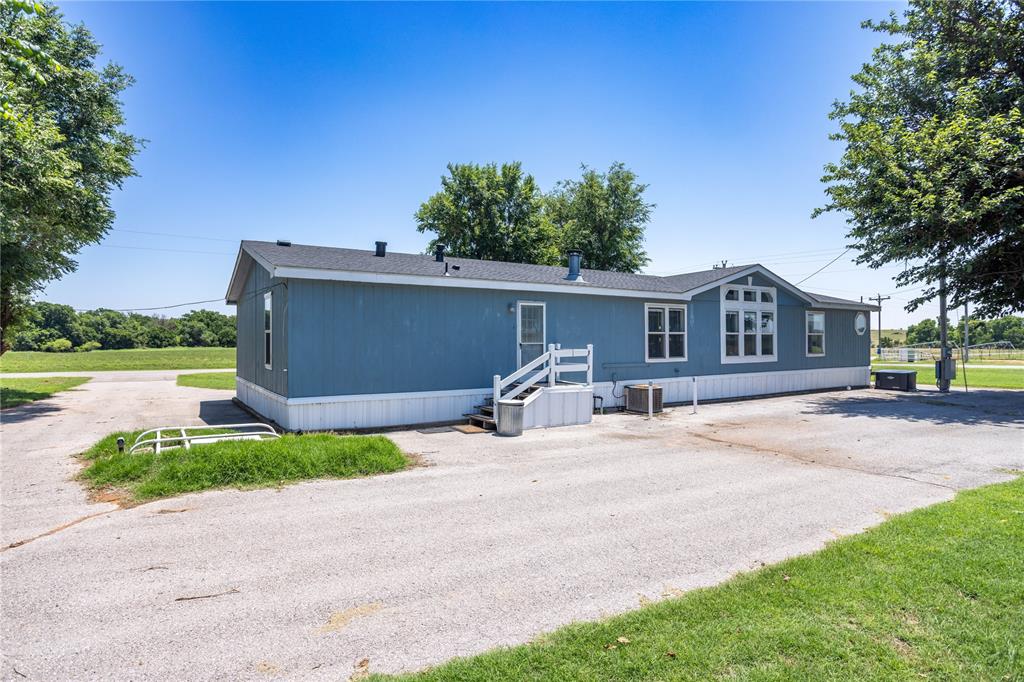 24195 E 1130 Road Property Photo 1