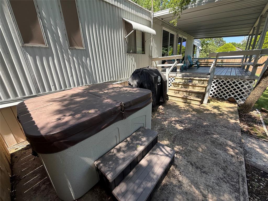 415472 1073 Road Property Photo 8