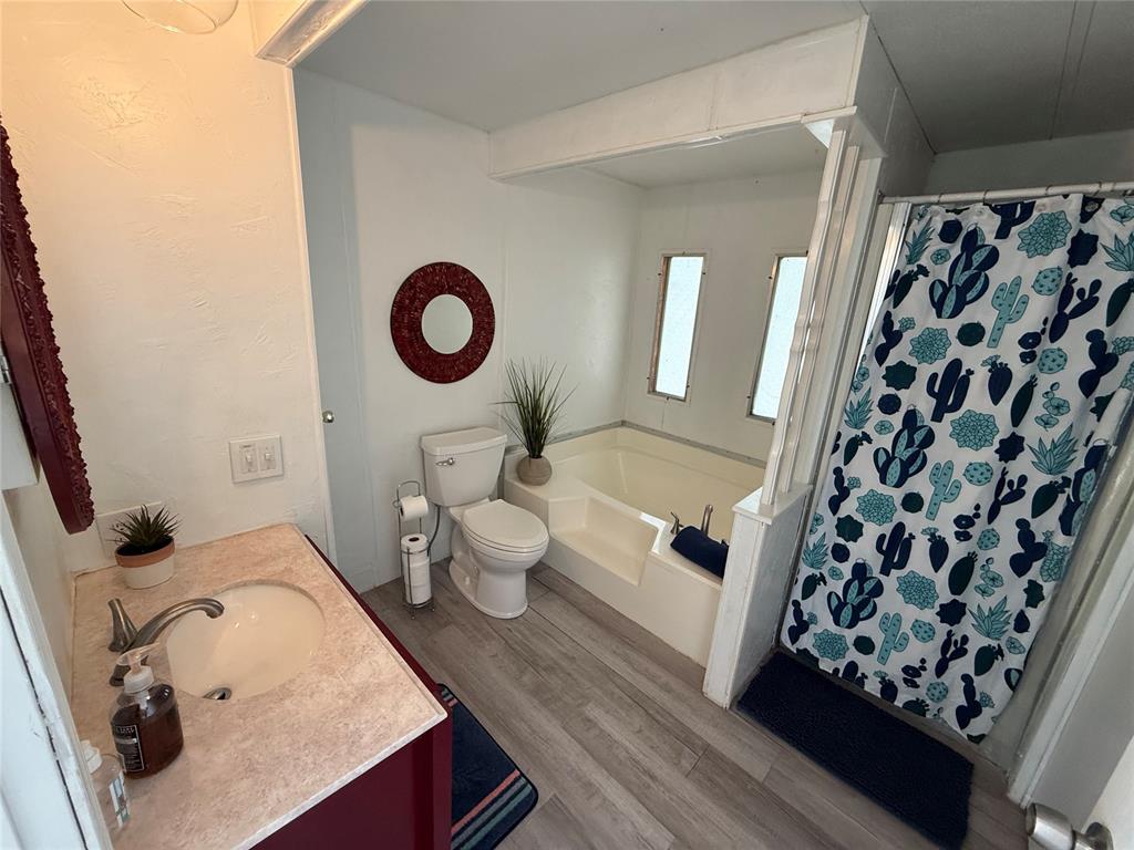 415472 1073 Road Property Photo 25