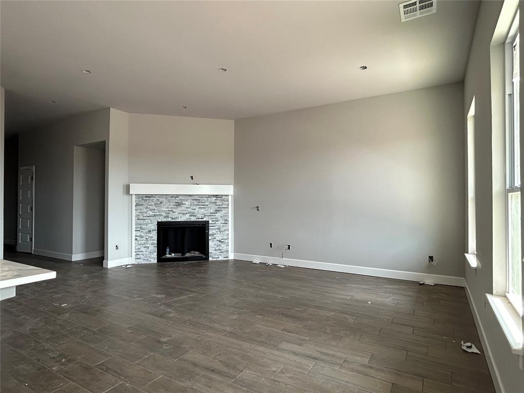 14105 Giverny Avenue Property Photo 6