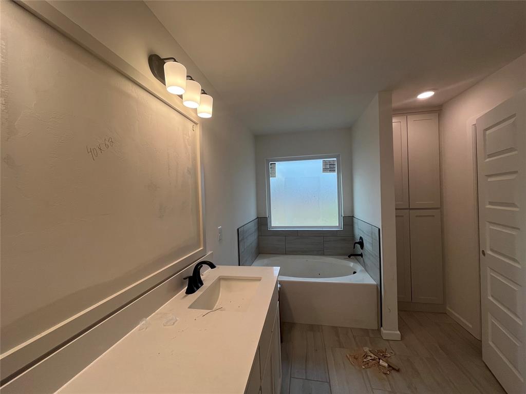 18208 Austin Court Property Photo 7