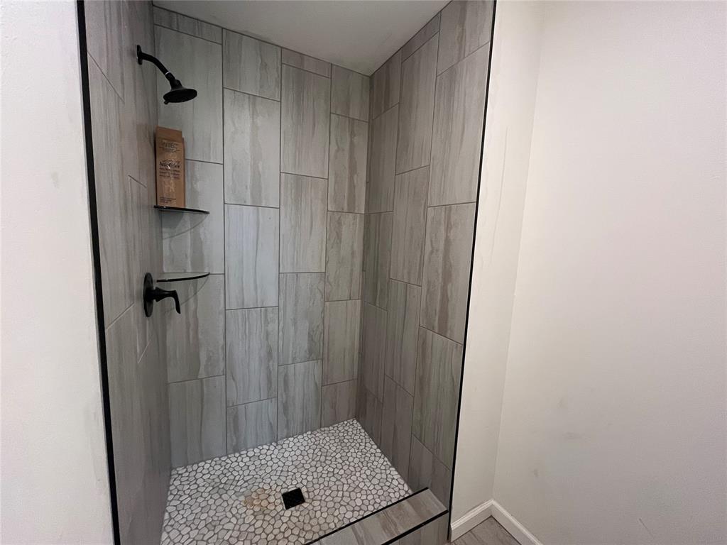 18208 Austin Court Property Photo 8