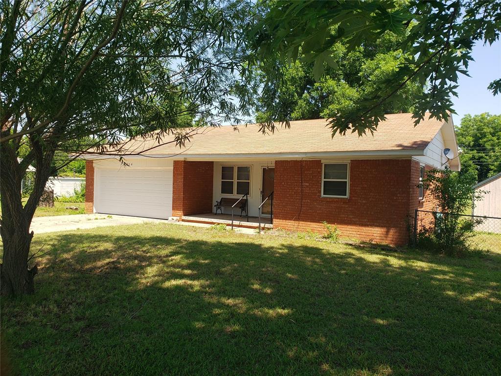 214 N Pecan Street Property Photo 1