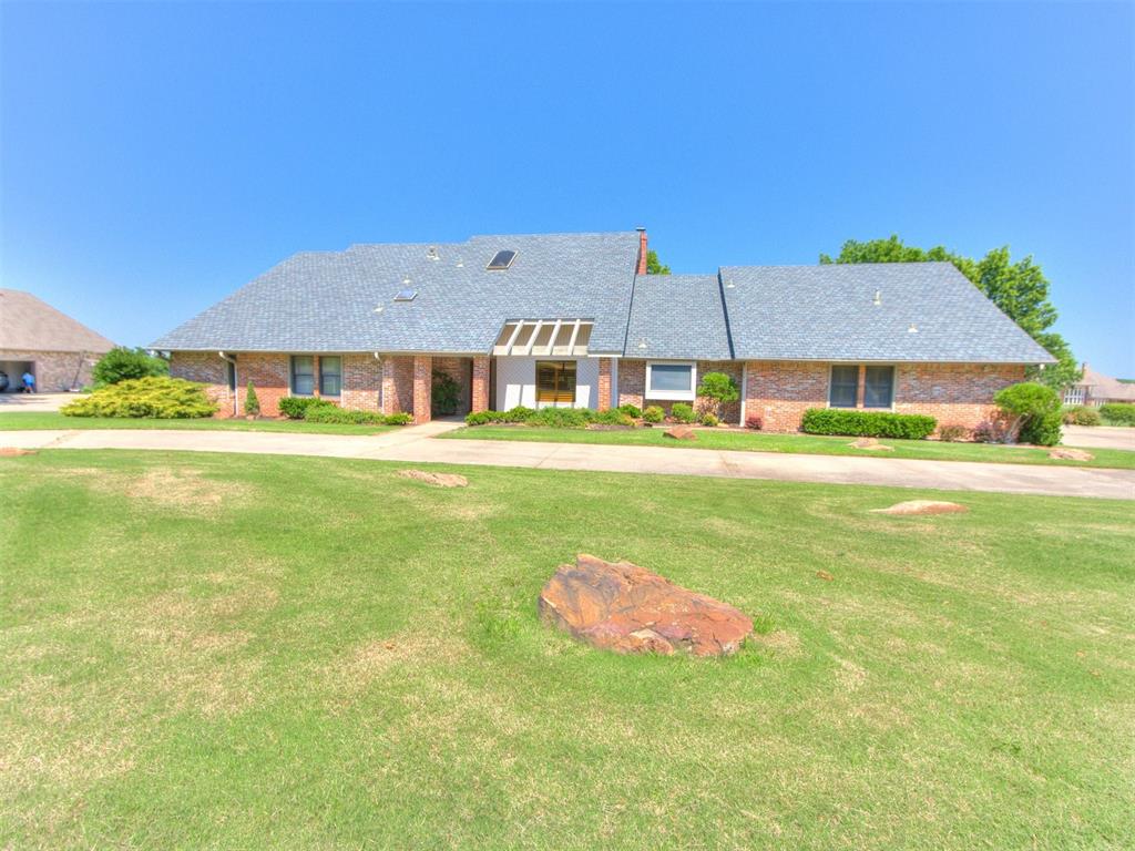 9 Country Club Road Property Photo