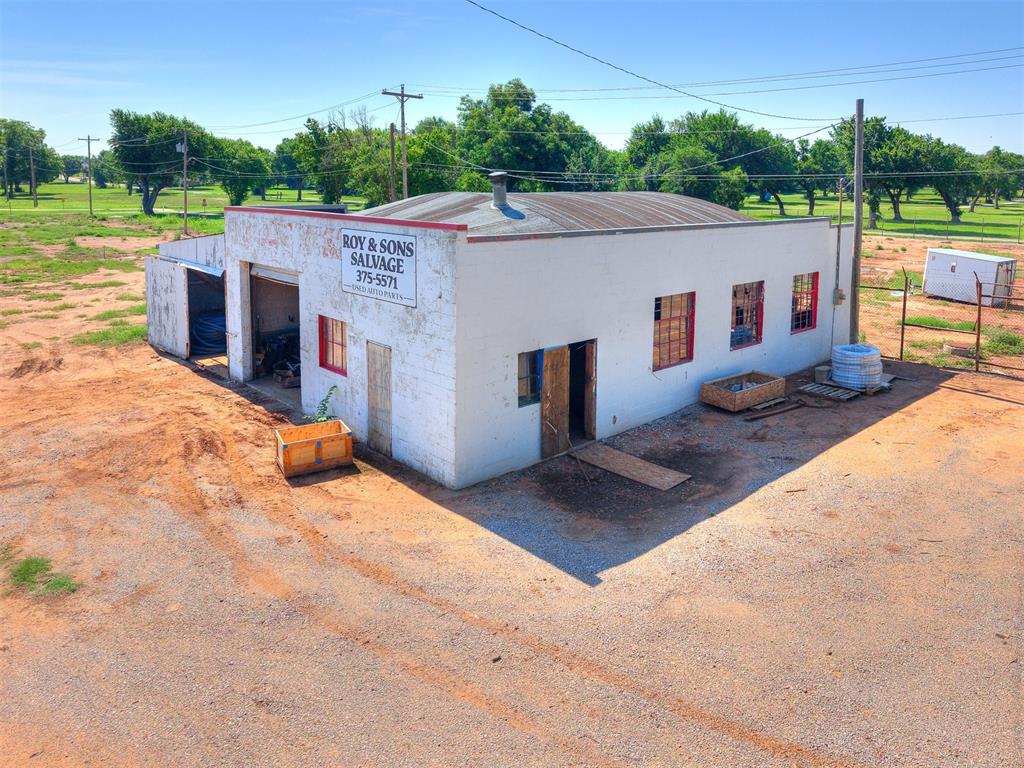613 W Broadway Avenue Property Photo