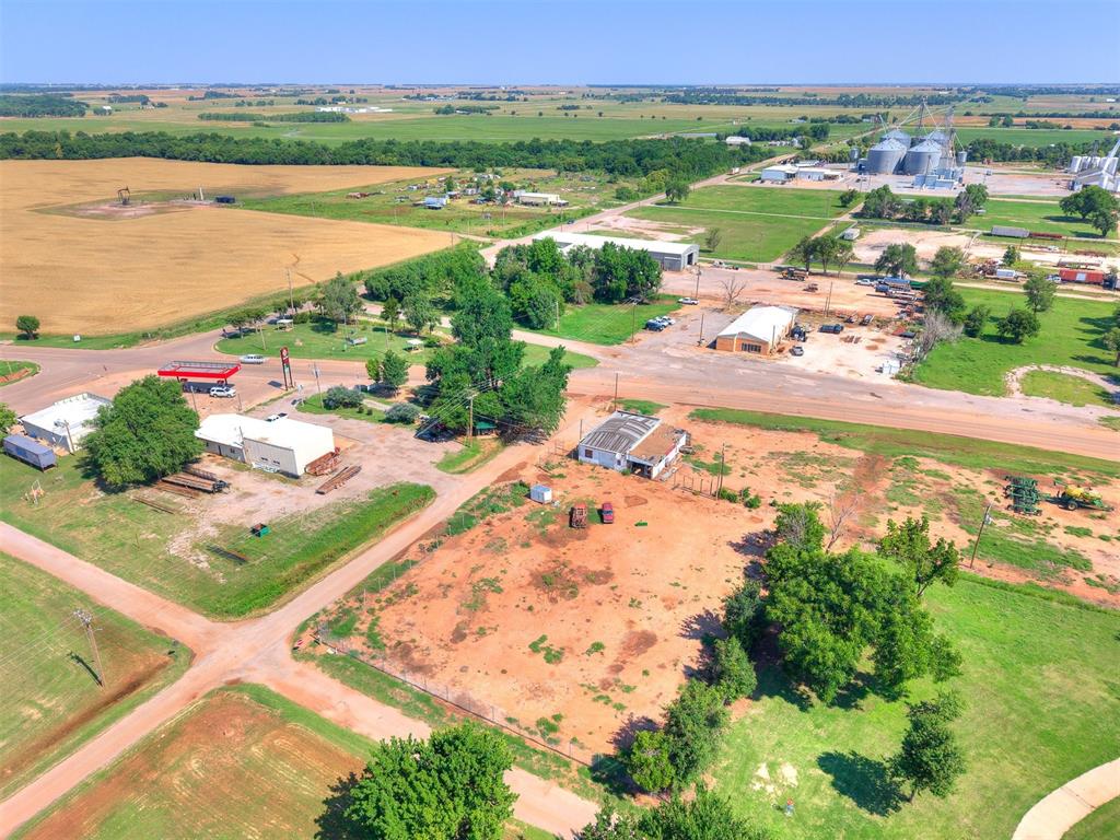 613 W Broadway Avenue Property Photo 9