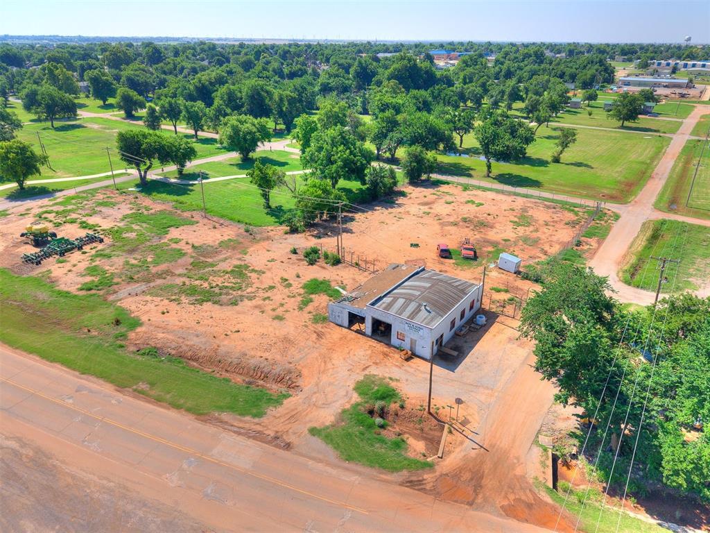 613 W Broadway Avenue Property Photo 10