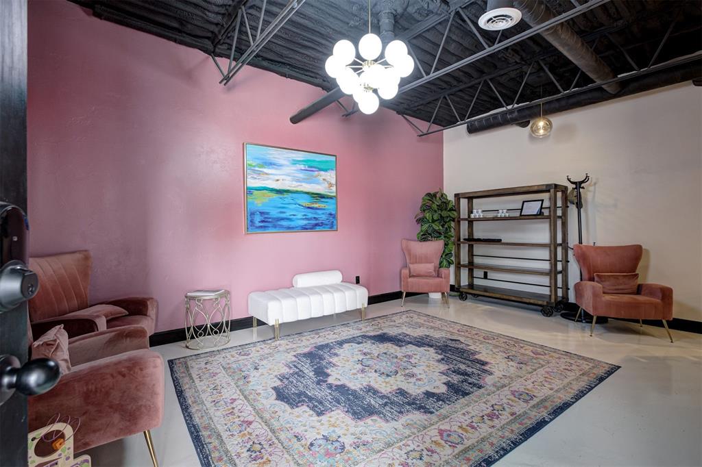 6500 N Meridian Avenue Property Photo 3